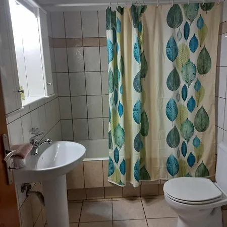 Sophie's Sunny Spot 3 Apartament