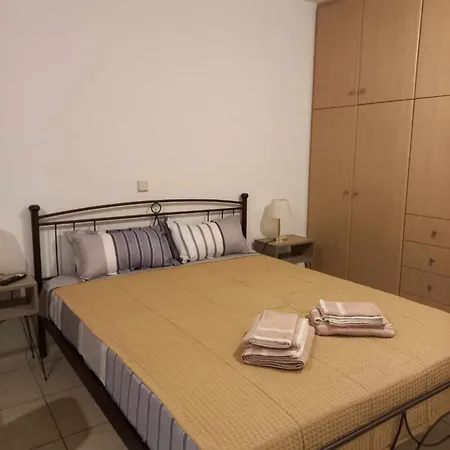 Sophie's Sunny Spot 3 Yefira