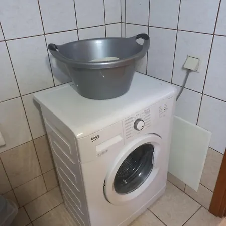 Sophie's Sunny Spot 3 Apartament *