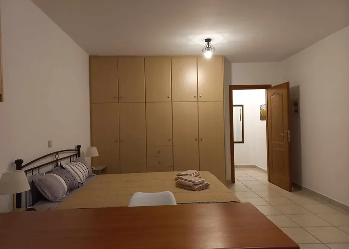 Sophie's Sunny Spot 3 *