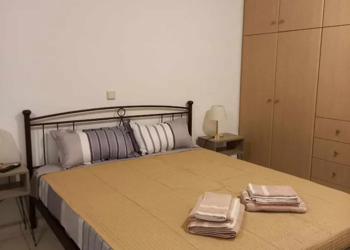 Sophie's Sunny Spot 3 Yefira